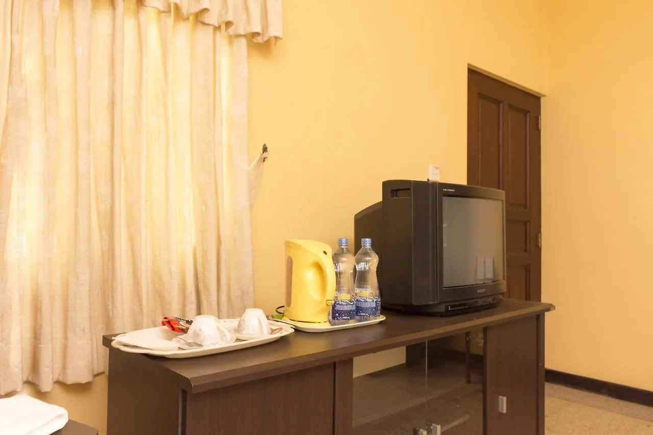 Breeze Villa Канди
