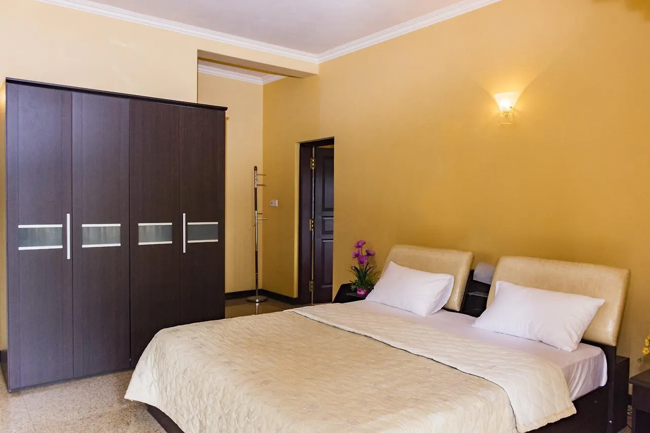 Breeze Villa Канди