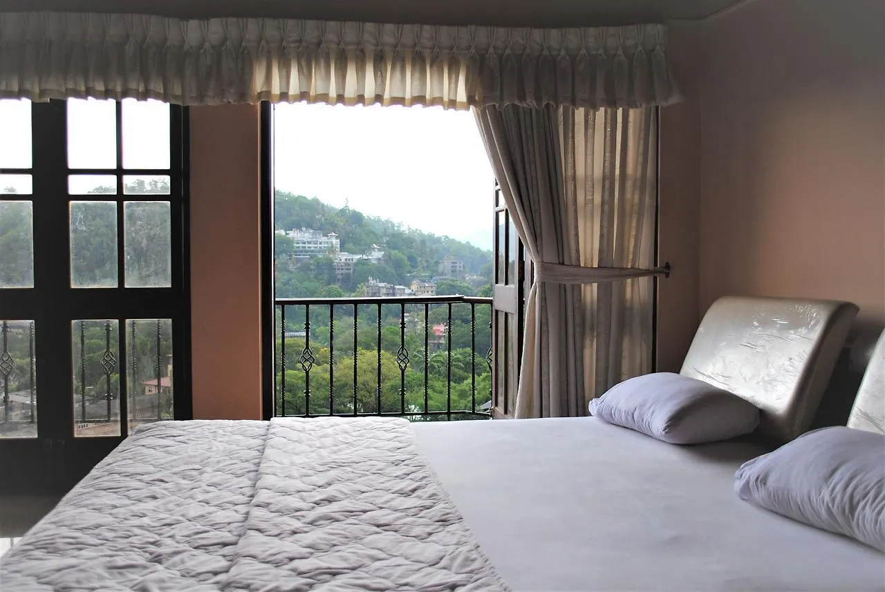 Breeze Villa Канди Отель типа 
