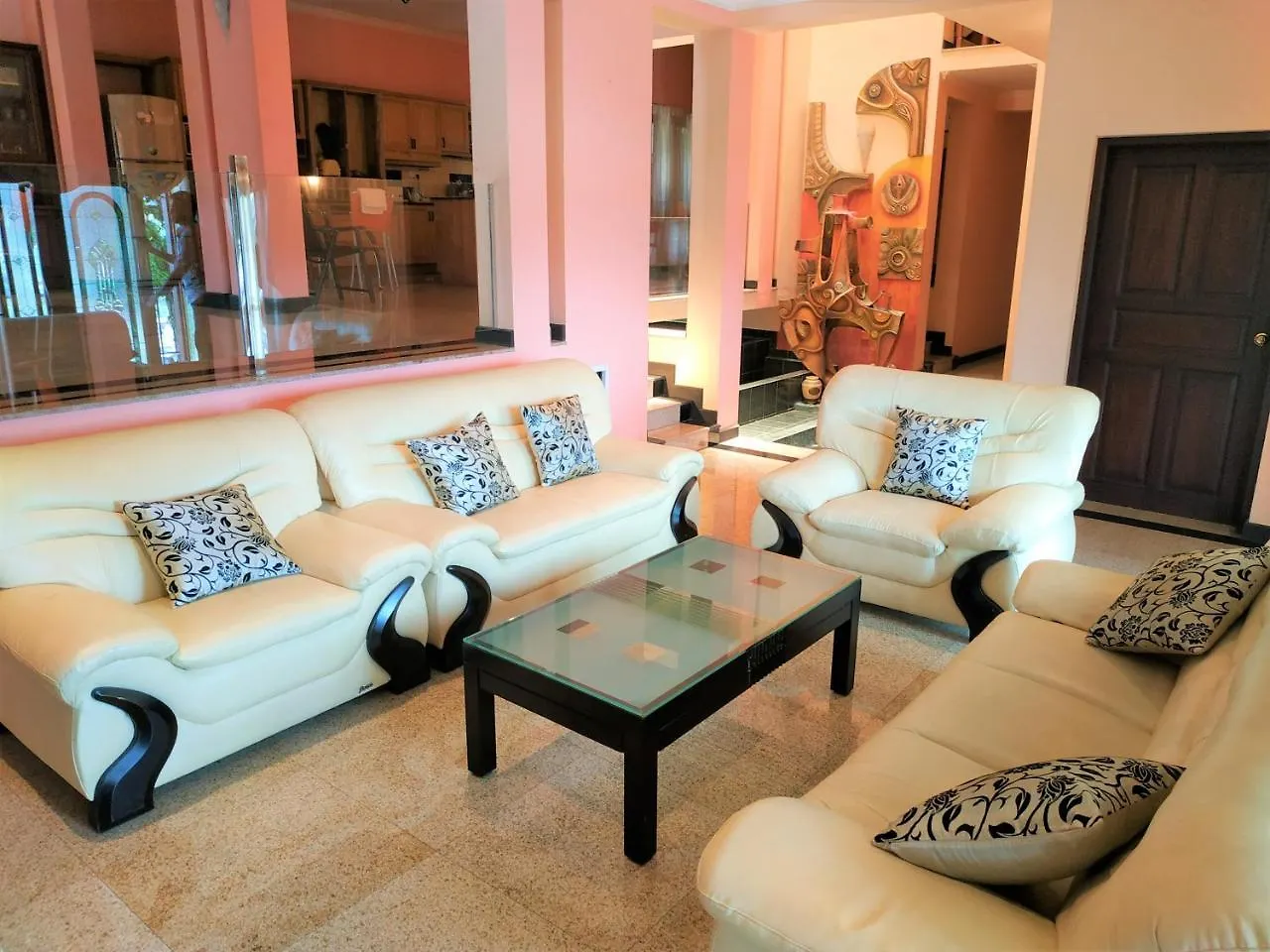 Breeze Villa Канди Отель типа 